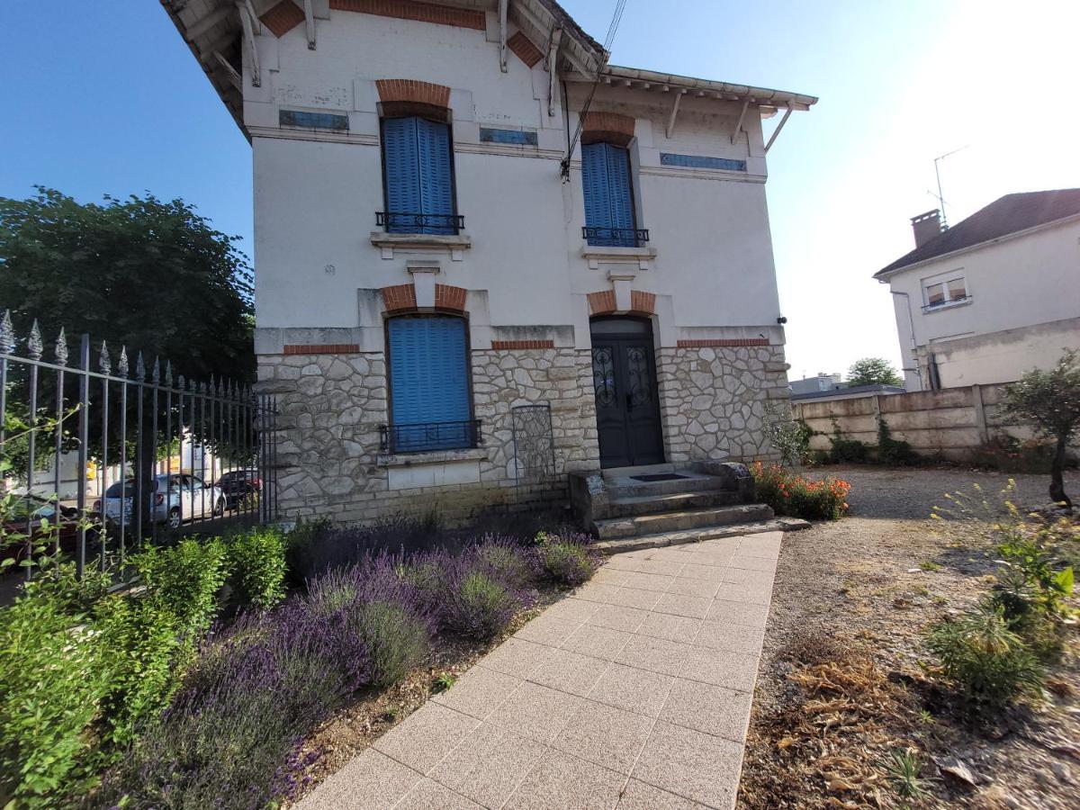 Appartements Cdg Joigny Exterior foto